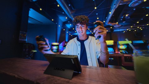 Lenovo Lenovo Legion Go 8APU1 Ryzen Z1 Extreme 8.8" WQXGA IPS 500nits Glossy 144Hz 16GB LPDDR5x-7500 SSD512 AMD Radeon Graphics Win11 S Lenovo Lenovo Legion Go 8APU1 Ryzen Z1 Extreme 8.8" WQXGA IPS 500nits Glossy 144Hz 16GB LPDDR5x-7500 SSD512 AMD Radeon Graphics Win11 S