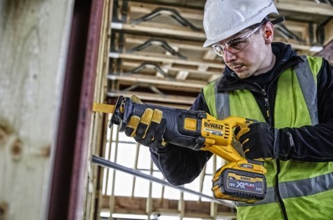 DeWalt Piła szablasta Aku 54V DCS389NT DEWALT
