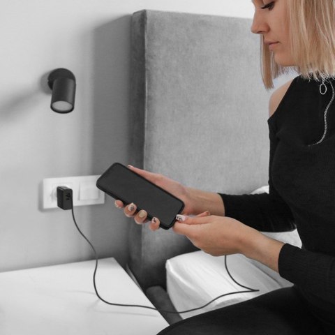 Qoltec QOLTEC ŁADOWARKA SUPER QUICK PD | 1XUSB-C | 65W | 5-20V | 3-3.25A | CZARNA