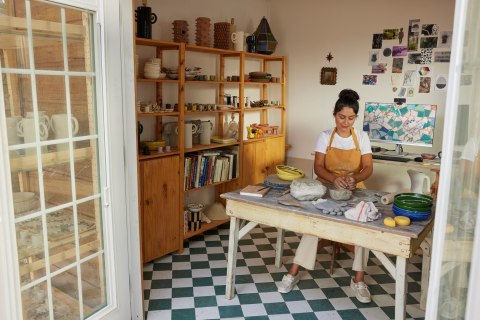 Hewlett-Packard Mysz HP 710 Rechargeable Silent Mouse Black bezprzewodowa z akumulatorem czarna 6E6F2AA