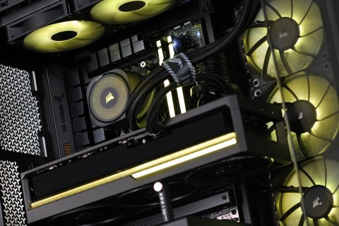 Actina Actina iCUE 7800X3D/32GB/2TB/RTX5070Ti/850W/W11