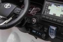 Toyota Hilux na akumulator dla dzieci Biały + Napęd 4x4 + Pilot + 2 bagażniki + Radio MP3 + LED