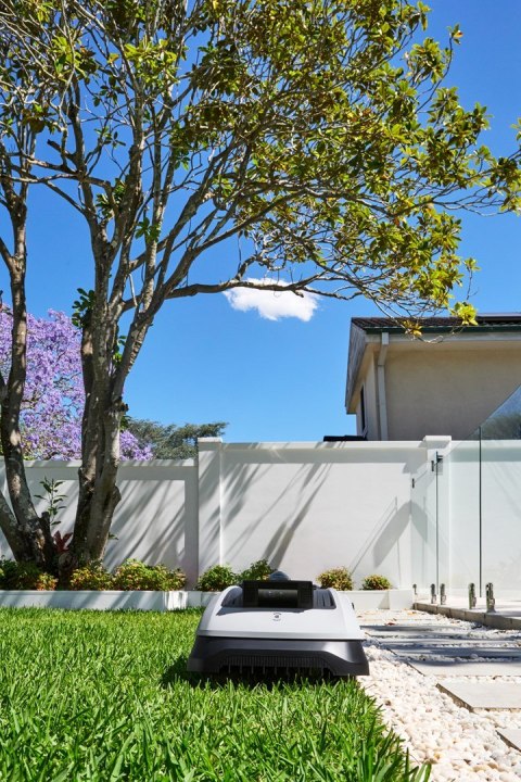 Robot do koszenia trawy Ecovacs Goat O500 Panorama (czarno-biały)