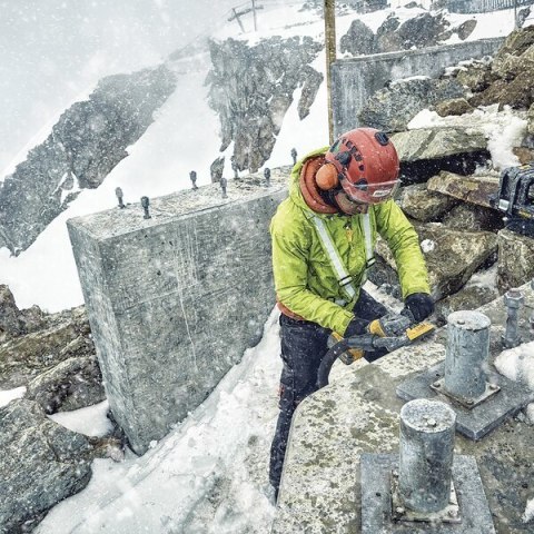 DeWALT DCG418NT-XJ przenośna szlifierka Szlifierka taśmowa Czarny, Żółty