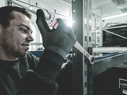 Klucz płasko-oczkowy z grzechotką Joker długi 17*304,5 mm