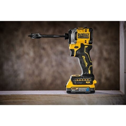 DeWalt Zakrętarka udarowa 2x1.7Ah 208Nm DeWALT