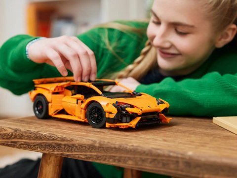 LEGO TECHNIC 42196 Pomarańczowe Lamborghini Huracán Tecnica
