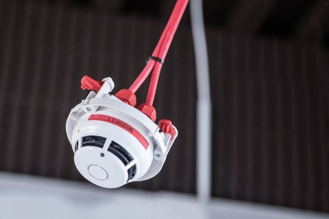 P-TOUCH E110VP LETTERINGMACHINE/GER/AUS GR