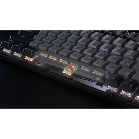 Klawiatura Corsair K65 PLUS | Mechaniczna klawiatura do gier | Bezprzewodowy | Język nordycki | USB typu A | CORSAIR MLX Czerwon