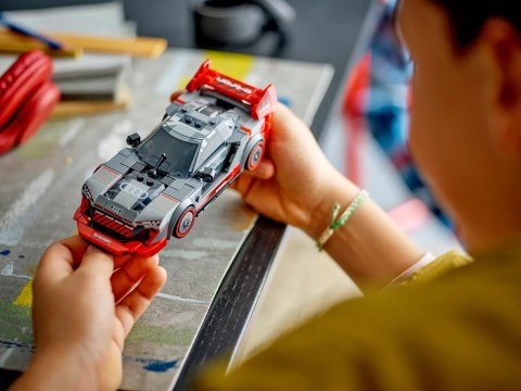 LEGO Speed Champions 76921 Wyścigowe Audi S1 E-tron Quattro LEGO Speed Champions 76921 Wyścigowe Audi S1 E-tron Quattro